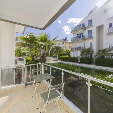 Furnished Flat With Shared Pool In Antalya Apartament Belek