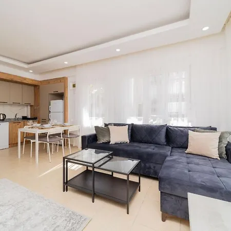 Furnished Flat With Shared Pool In Antalya Apartment