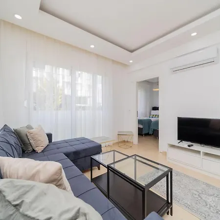 Apartament Furnished Flat With Shared Pool In Antalya *