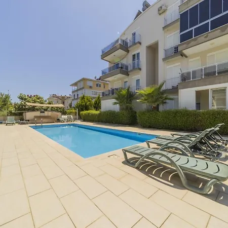 Furnished Flat With Shared Pool In Antalya Apartament *